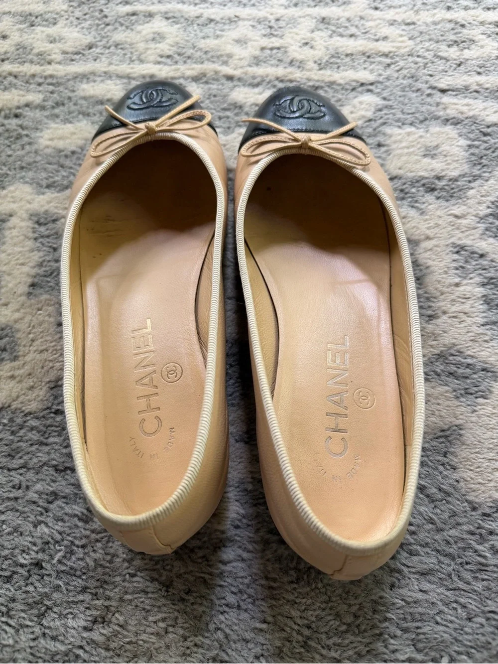 Chanel cap toe ballet flats 36.5 6.5 beige black